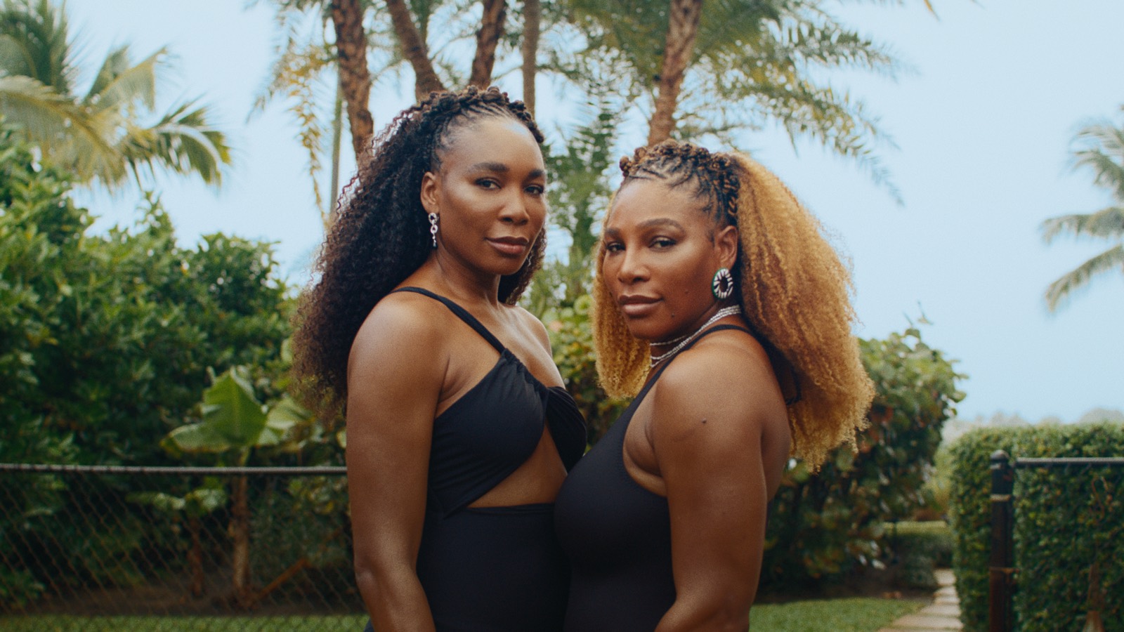 On set with Serena and Venus.